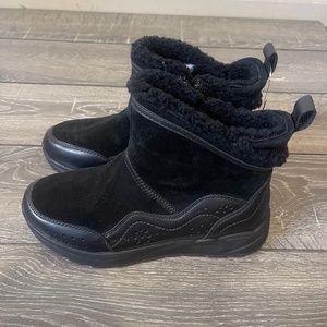 NEW Earth Journey Verve Black Boot Women's Size 8M NWT